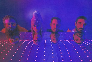 「ハイエイタス・カイヨーテ、最新作『Mood Valiant』のリミックスAL発売へ」