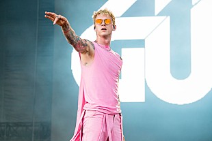 「マシン・ガン・ケリー、最新ALにブリング・ミー・ザ・ホライズン／ヤング・サグ／ピート・デヴィッドソンら参加」