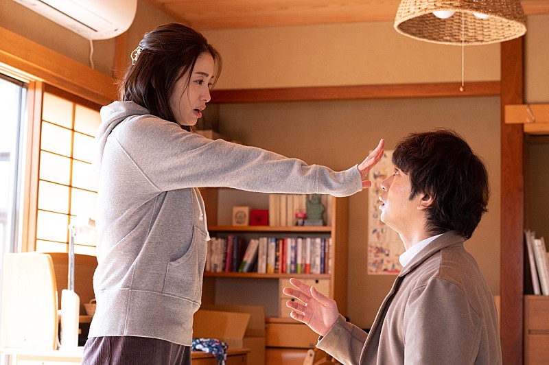 「「となりのチカラ」“灯”上戸彩が怒りの家出 “チカラ”松本潤への不満に「その気持ちよく分かる」と共感の声」1枚目/1