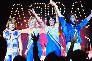 「ABBA、キャリアを網羅した10枚組CDボックス・セット＆映像作品集が6/1に発売」