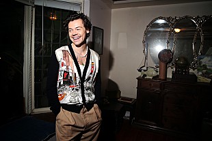 「ハリー・スタイルズ、ニューALは“個人的に自由なところ”から生まれたと明かす」