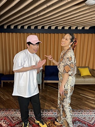 「AI×霜降り明星・せいや、2人で「アルデバラン」「ハピネス」を本気歌唱」