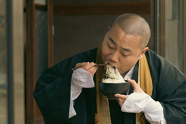 「「しろめし修行僧」“たくあん”ハナコ岡部がとろろ飯６杯を堪能　「たくあんの息切れのシ－ンがシュ－ル過ぎて爆笑」」1枚目/1