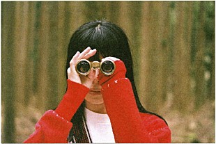 「カネコアヤノ、カネボウ化粧品CMソング「わたしたちへ」MV公開」