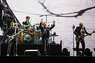 「U2のボノ、回想録『Surrender』が2022年11月に出版へ」