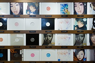 「宇多田ヒカル、ポップアップショップのアフタームービー＆DJ生配信イベントのアーカイブ映像を公開」