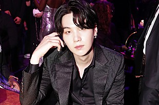 「BTSのSUGA、“音楽的領域を押し広げる”ことについて説明」