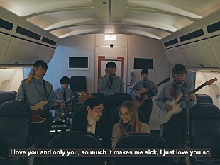 「Cody・Lee(李)、新曲「愛してますっ!」MVにテレビ番組10本分の世界観を詰め込む」