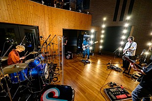 「Laughing Hick、本日20時より『NEXT FIRE』ライブ＆インタビュー映像が配信スタート　当日のライブレポートも到着」