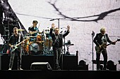 ボノ「U2のボノ、秘密にされていた異母弟の存在を知った時を回顧」1枚目/1