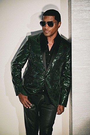 「ベイビーフェイス、エラ・メイ／ケラーニなどを迎えた新AL『Girls Night Out』のリリースを発表」