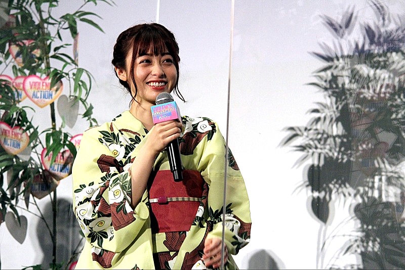 橋本環奈、七夕の願いは「主演映画の大ヒット」　すご腕の殺し屋役で「毎日戦っていました」