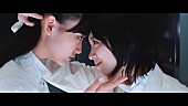櫻坂46「櫻坂46、森田ひかる×山崎天ダブルセンターの新曲「摩擦係数」MV」1枚目/1