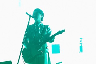 「＜ライブレポート＞Mrs. GREEN APPLE、試練を乗り越えた先にあった「理想郷」――“フェーズ2”始動後初ライブ終幕」