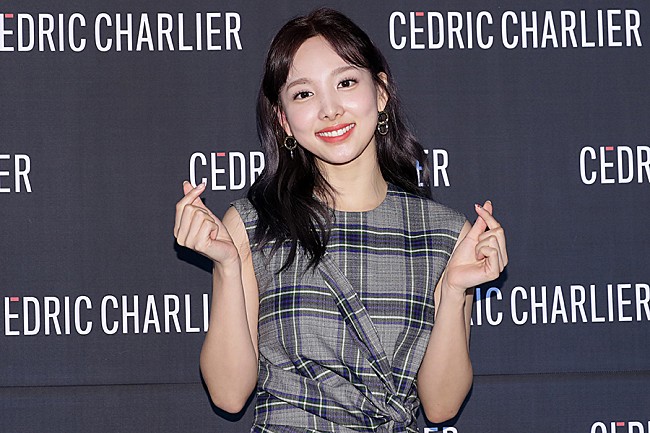 TWICE「NAYEON、米ビルボード・チャートでの数々の記録達成は“私を励ましてサポートしてくれた”ONCEのおかげと感謝」1枚目/1