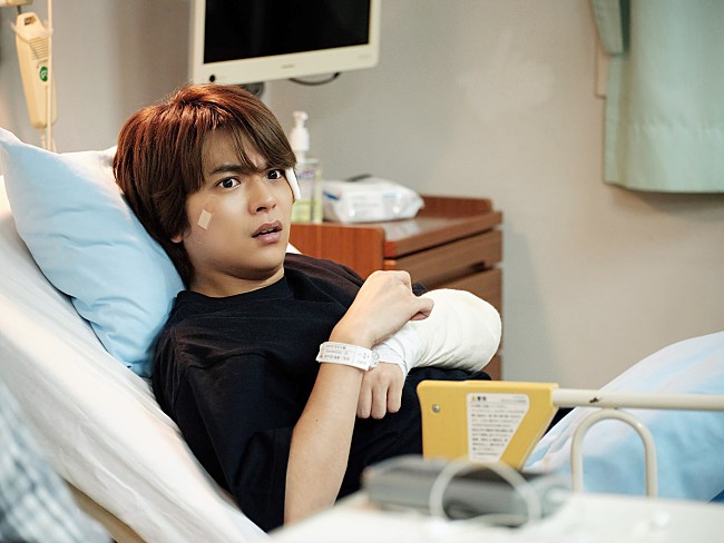 「「赤いナ－スコ－ル」佐藤勝利と菊池風磨の「思わぬコラボに笑った」　「“認知症の老婆”藤夏子が鍵を握っているのかも」」1枚目/1