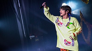 「SKY-HI、ホールツアー岡山公演にて新曲「Fly Without Wings」初披露」