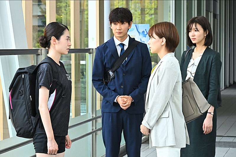 「「オ－ルドル－キ－」移籍問題で“新町”綾野剛らが奮闘　“麻生”渡辺翔太が登場「息をのむほどかっこいい」とファン歓喜」1枚目/1