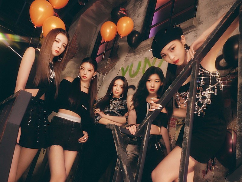 ITZY、ニューシングル『Blah Blah Blah』リリース＆初来日が決定