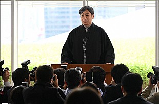 「「六本木クラス」“長屋茂”香川照之の裏切り会見に反響　「やってくれたな、たぬきおやじ」「ラスボス強過ぎる」」