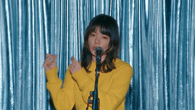 あいみょん「あいみょん、“集中力高めで”撮影に挑んだ新曲「強くなっちゃったんだ、ブルー」MV公開」1枚目/2