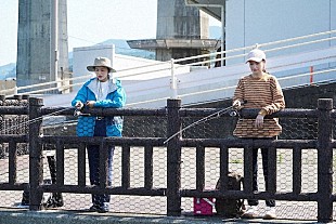 「「ちょい釣りダンディ」“凪子”臼田あさ美と“いつき”太田莉菜がベラ狙いで釣りへ　「さりげなく、釣り人のゴミ問題もあり、いいドラマ」」