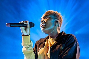 「アーロ・パークス、メンタル・ヘルスを理由に全米ツアーを一部キャンセル」