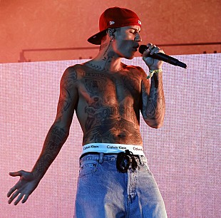 「ジャスティン・ビーバー、【ジャスティス・ワールド・ツアー】の残りの日程を来年まで延期」