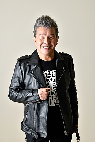 「来年80歳の尾藤イサオがThe Biscats主催のロカフェス出演へ、BLUE ANGELの決定も」