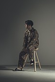 村上佳佑「村上佳佑、高鳴る音楽の世界へと導く新曲「Midnight Train」を配信リリース」1枚目/2