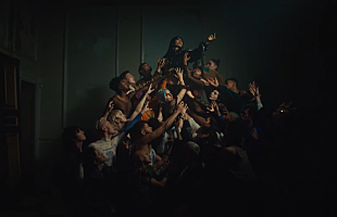 「リナ・サワヤマ、最新アルバムより「Frankenstein」のMV公開」