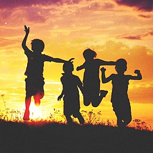 「神はサイコロを振らない、“冬の大三角形”第一弾楽曲タイトル発表」