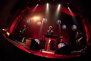 「メリー、結成20周年を締め括る【東京大ストリップショウ［グランドフィナーレ］～白い羊・黒い羊～】公式レポート（前編）」