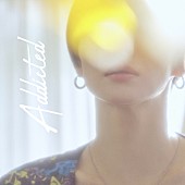 「松浦亜弥 配信シングル「Addicted」」2枚目/2