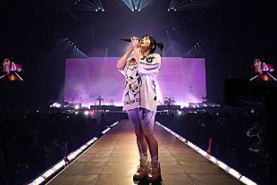 「ビリー・アイリッシュ、毎年同じ質問に答える恒例のインタビュー動画公開　新曲や恋人について語る」