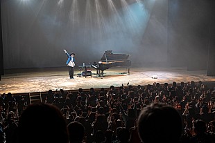 「H ZETT M、年内最後の【ピアノ独演会】特別公演のレポート到着　来年2月には八ヶ岳2DAYS」