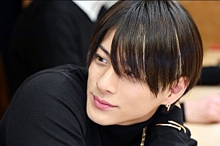 「「クロサギ」“黒崎”平野紫耀の“金持ちなホスト風”の扮装に反響　「色気があふれていた」「神さまは平野紫耀に何物与えるの」」