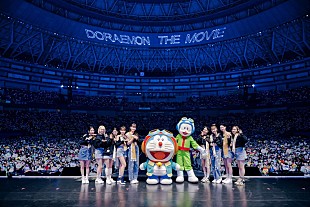 「NiziU初のドーム公演にドラえもん＆のび太登場、新曲が映画主題歌に」