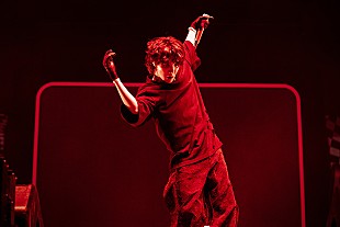 「J-HOPE、米NYタイムズ・スクエアでの大晦日パフォーマンス映像が公開」