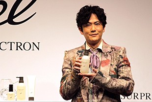 「稲垣吾郎「髪形は自分のセンス、自己表現」　「冬場は頭皮の乾燥具合もチェックします」」