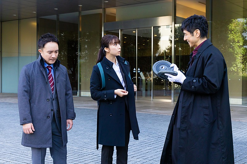 「「警視庁アウトサイダ－」コミカルな西島秀俊に反響　西島＆濱田岳＆上白石萌歌は「最高のトリオ」」1枚目/1