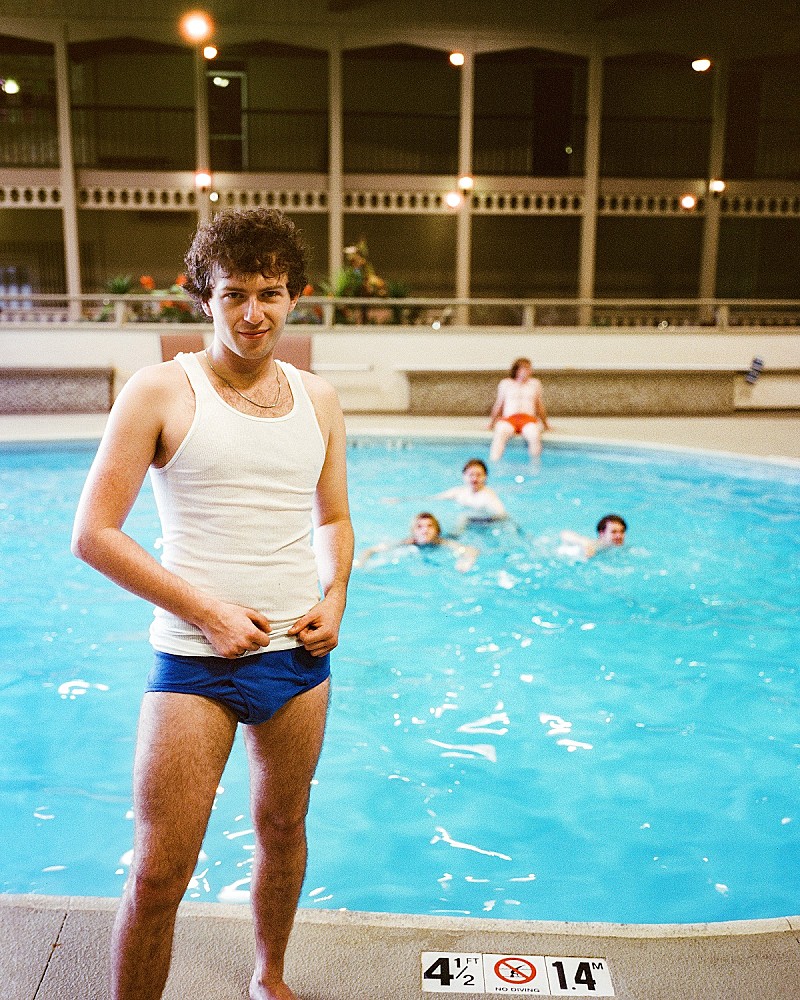 シェイム、パンチが効いた新曲「Six-Pack」公開