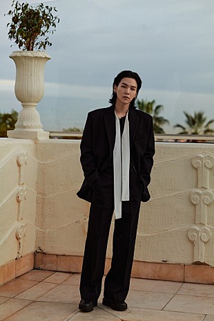 「BTSのSUGA、ヴァレンティノのブランドアンバサダーに起用」