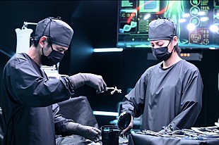 「「Get Ready！」“エ－ス”妻夫木聡の犯人たちへの“仕掛け”に「スカッとした」　謎の運び屋役で登場した鈴木亮平にも大きな反響」