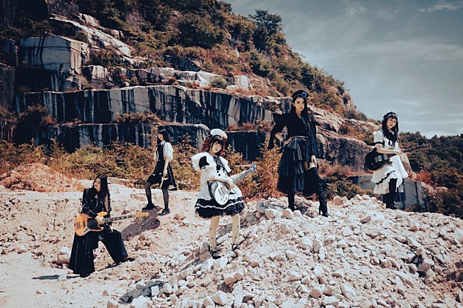 「BAND-MAID、THE LAST ROCKSTARSの米国公演オープニングアクトに出演決定」1枚目/2