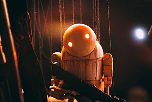 「amazarashi、新曲「アンチノミー」MVは『NieR』スピンオフとなる人形劇」