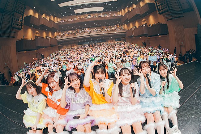 「FRUITS ZIPPERが東名阪ツアー完走、1周年ワンマンを発表」1枚目/17