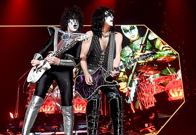 「KISS、【エンド・オブ・ザ・ロード・ワールド・ツアー】の最終公演を発表「始めた場所で終わらせる」」1枚目/1