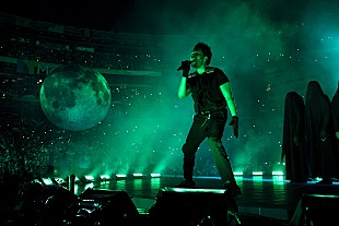 ザ・ウィークエンド「ザ・ウィークエンド、昨年11月のLA公演の模様を収めたライブ盤『Live at SoFi Stadium』配信」