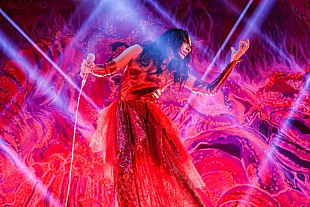 「＜ライブレポート＞女王蜂、ファンたちが渾然一体となった圧巻の単独公演【バイオレンス】」